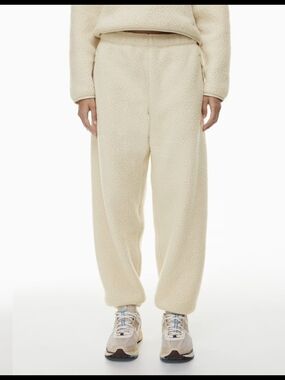 NWOT ARITZIA Tna Bigfoot Polar Park Pants